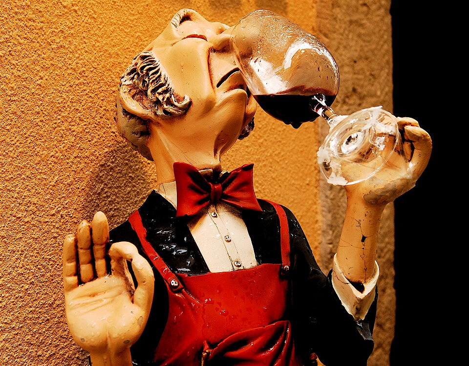 How Fermentation and Aging Affect a Wine's Aroma