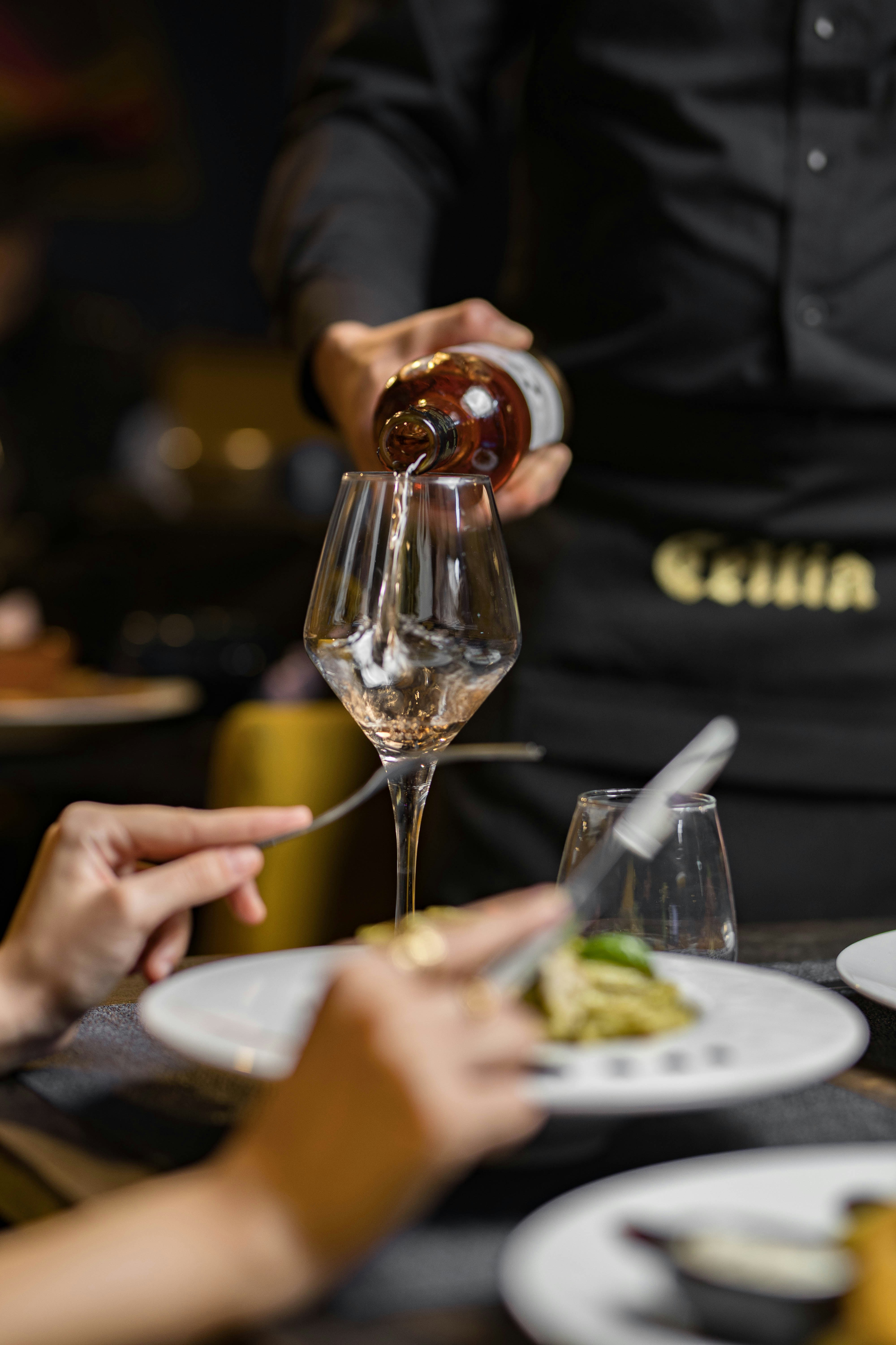 How to Deal with the Rituals of Ordering a Bottle of Wine