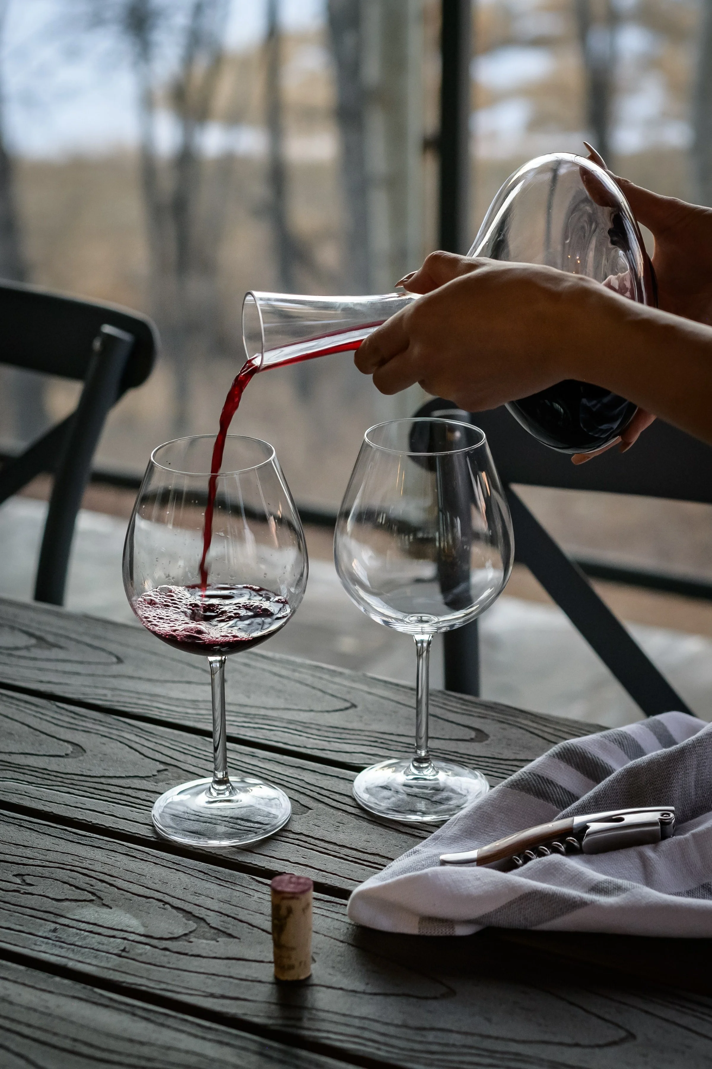Ever Wonder? Should You Decant a Wine, Use an Aerator or a Blender?